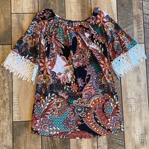 WinWin Multicolor Lace Tunic